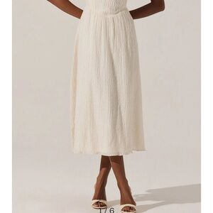 ASTR (Nordstrom Rack) Tea-length Cream Midi Dress-Small